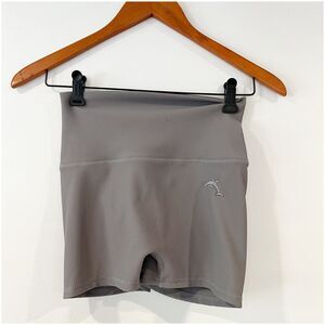 Dolphfit Grey Ribbed Shorts Medium Bike Short Scrunch Active Athletic Workout